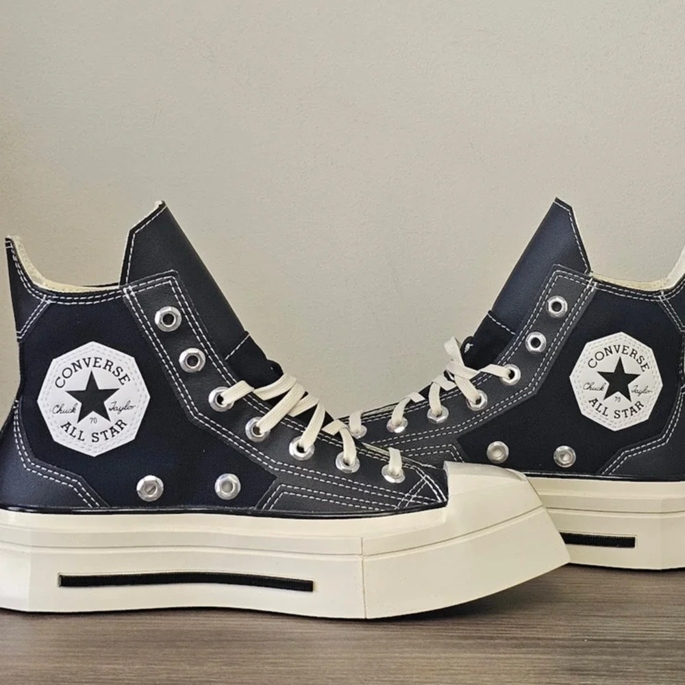 Converse  Women's Chuck 70 Deluxe Squared Toe Hi Tops Size 7  A06435C NWT - Picture 3 of 9